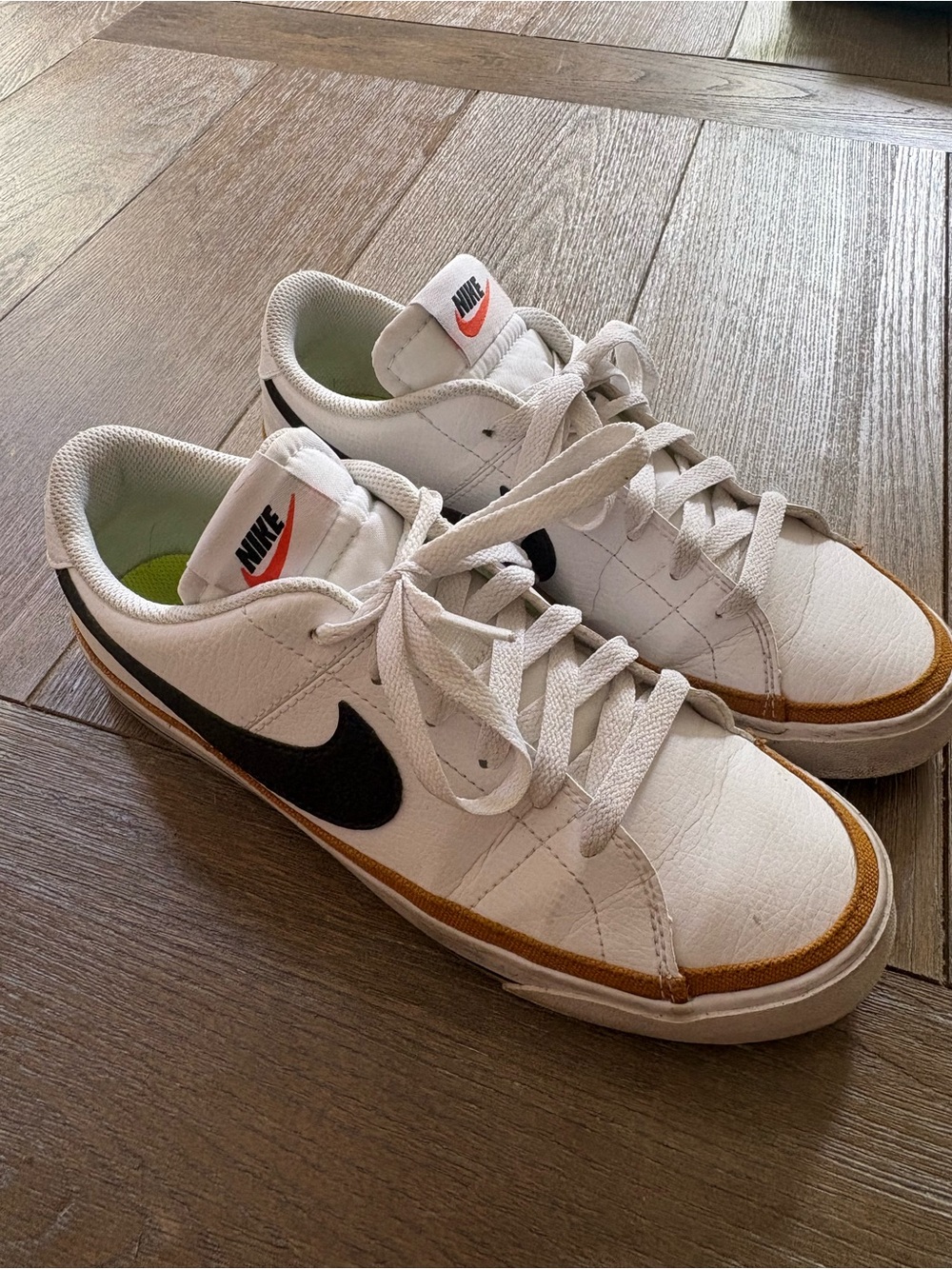 Nike Court Legacy size 8.5